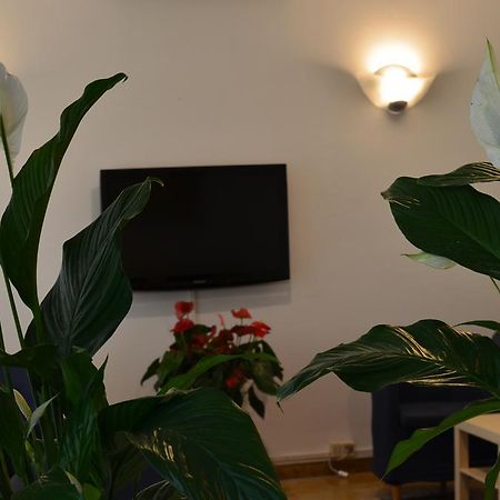 Hotel Capitol Pesaro Buitenkant foto