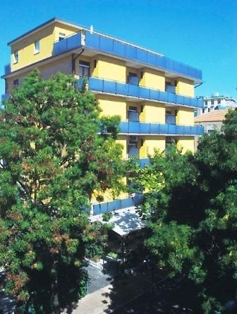 Hotel Capitol Pesaro Buitenkant foto