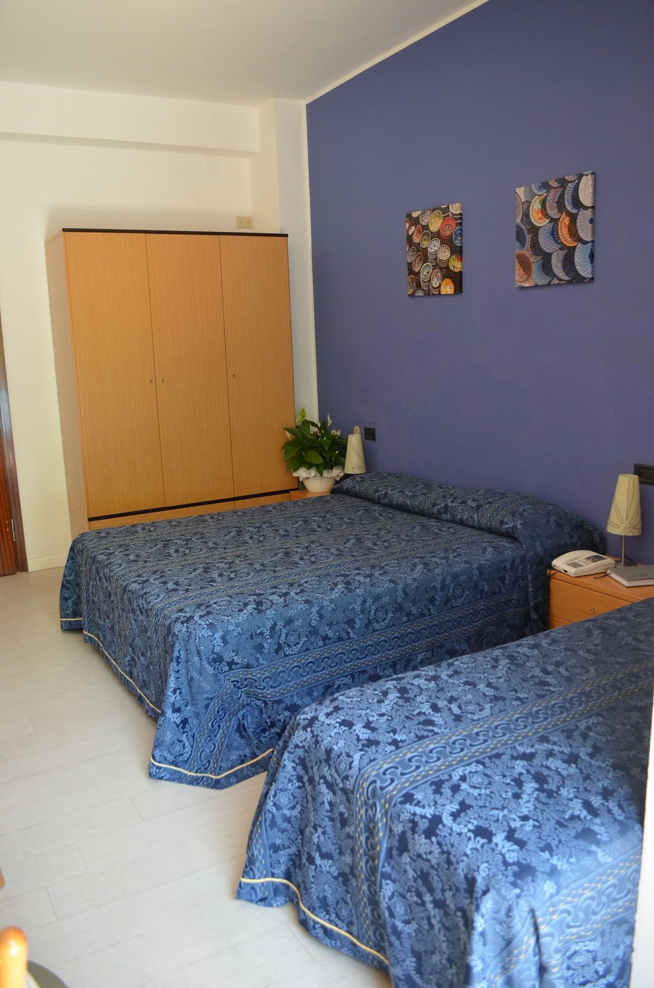 Hotel Capitol Pesaro Buitenkant foto