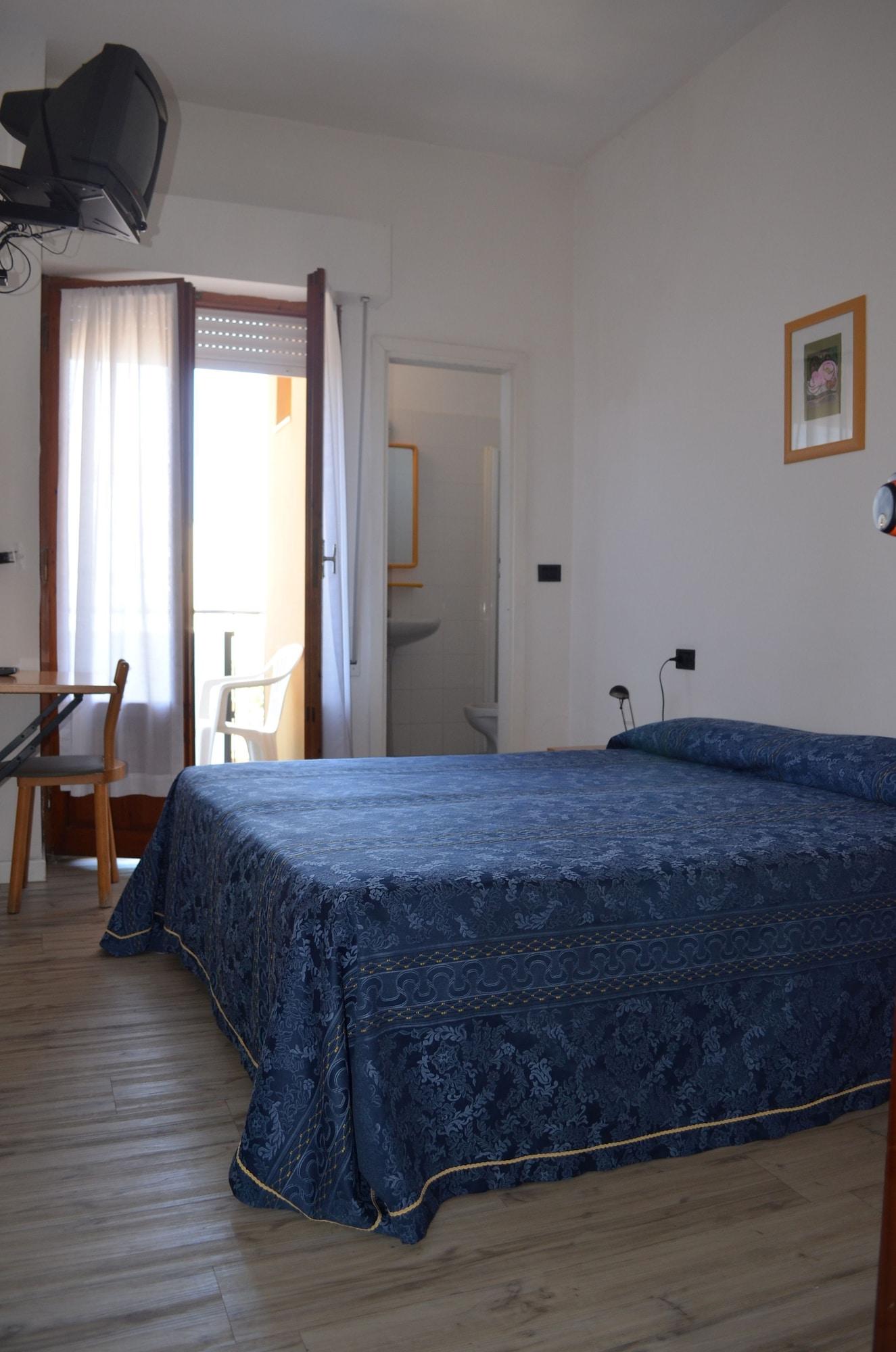 Hotel Capitol Pesaro Buitenkant foto