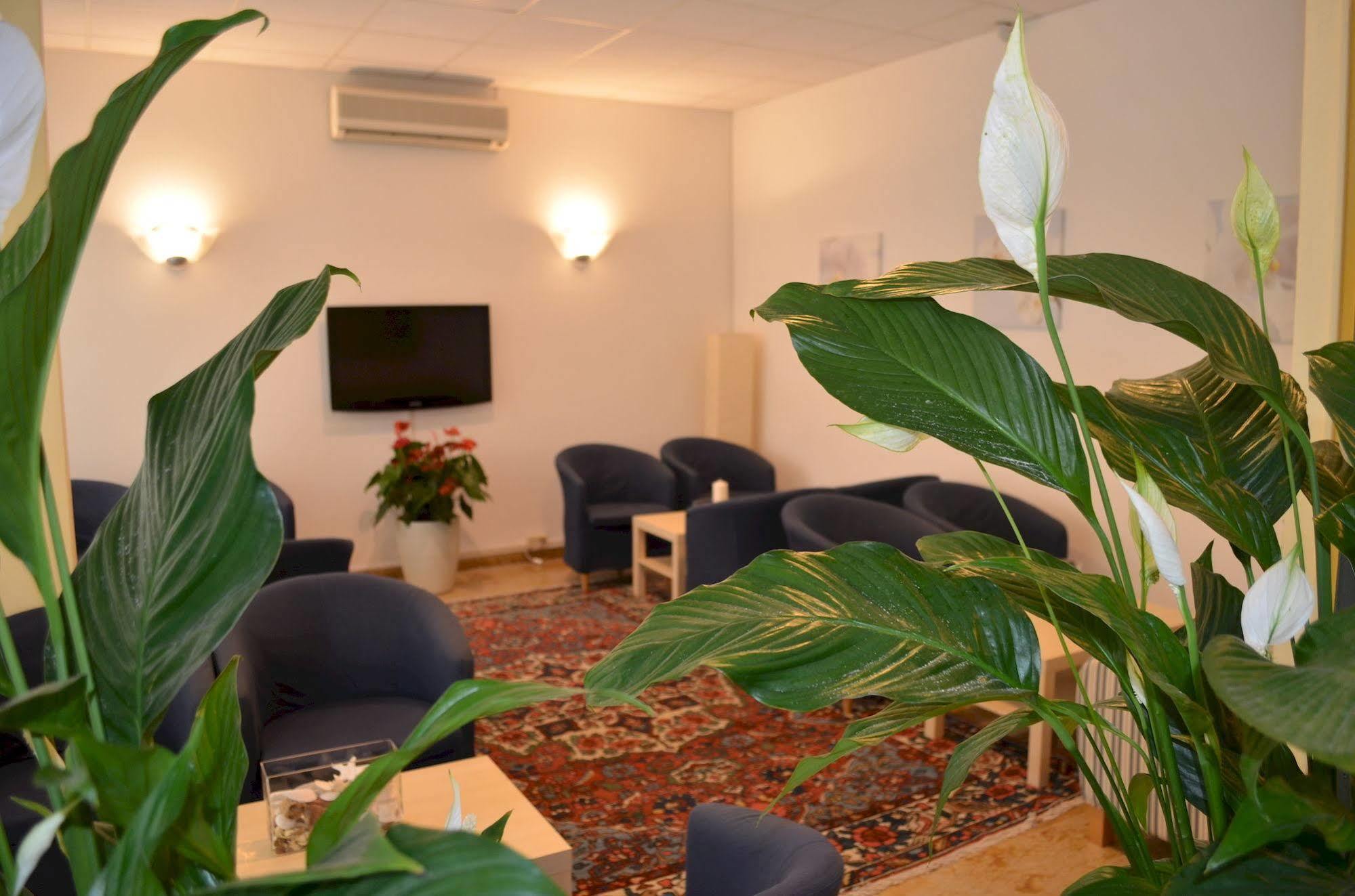Hotel Capitol Pesaro Buitenkant foto